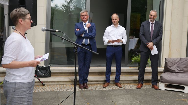 Immanuel Krankenhaus Berlin - Bettensanierung - Sommerfest - Gesundheitssenatorin Ulrike Gote Immanuel Krankenhaus Berlin - Bettensanierung - Sommerfest - Gesundheitssenatorin Ulrike Gote